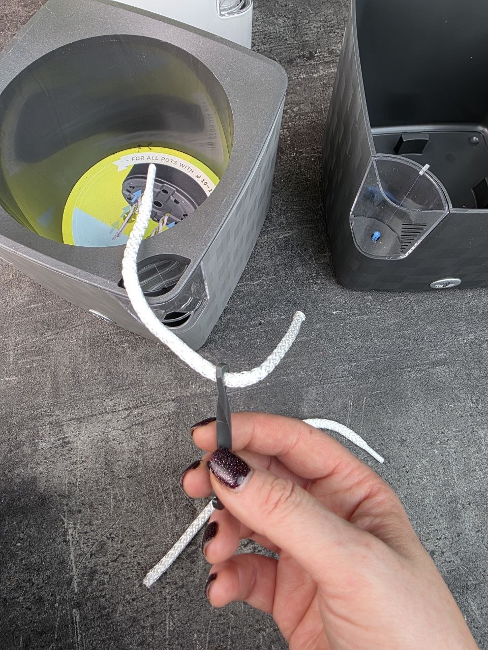 Samozavlažovací čtveratý obal na květináč 12 cm více barev